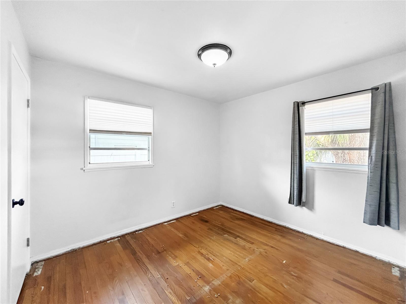 Image 9 of 19 For 441 40th Avenue Ne