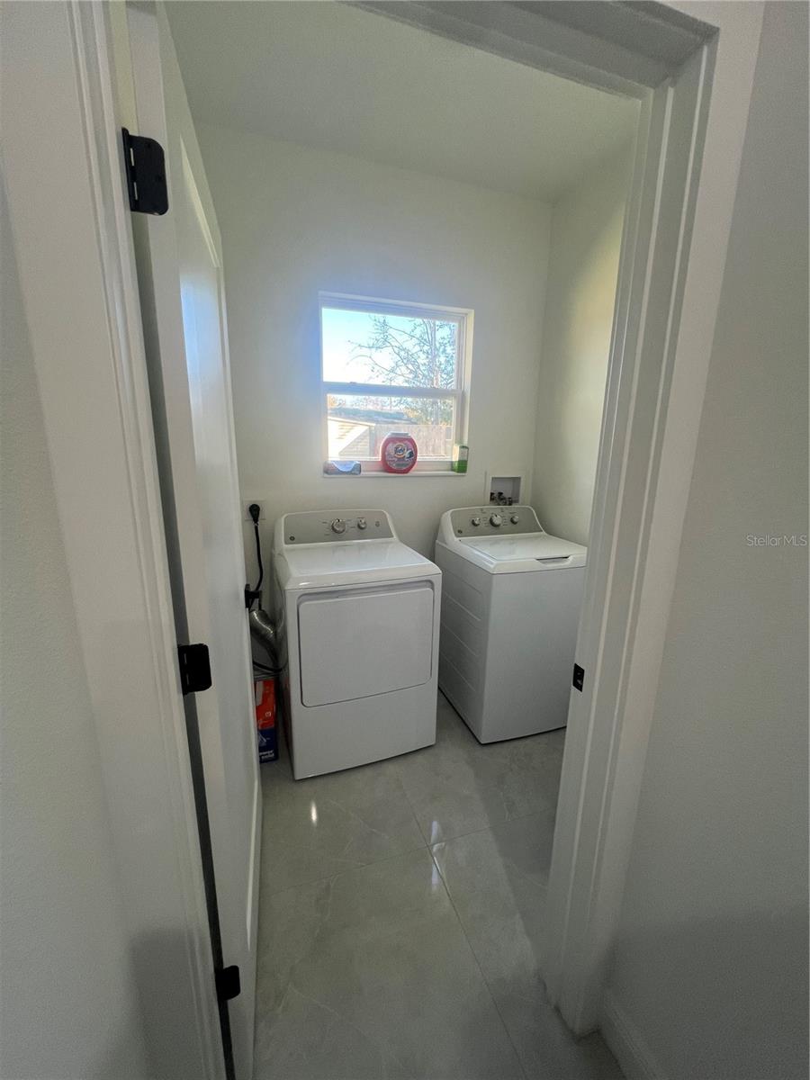 Image 3 of 12 For 6425 Curtis Street