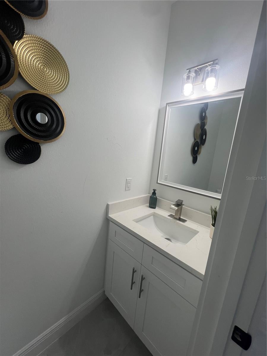 Image 4 of 12 For 6425 Curtis Street