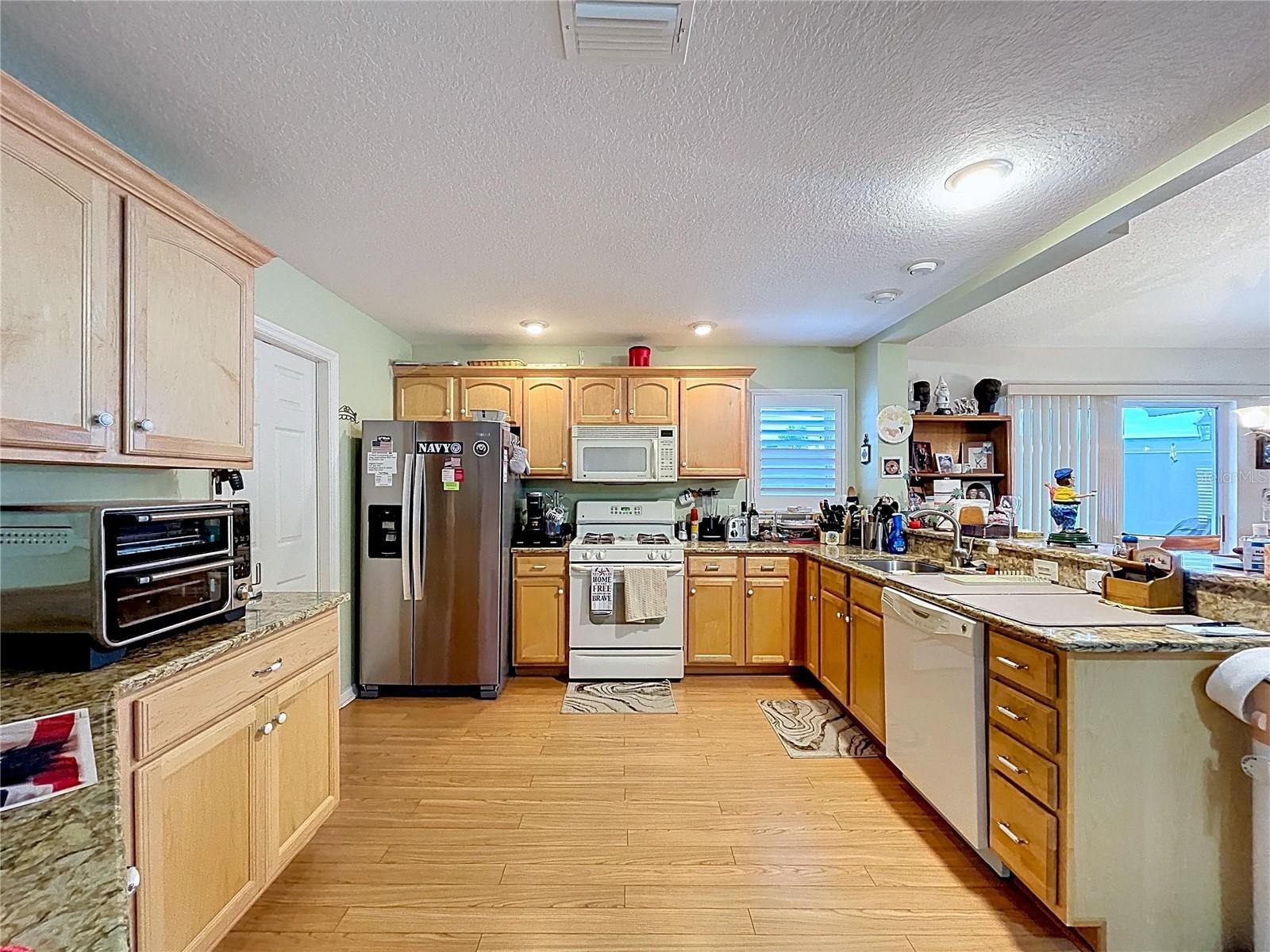 Image 11 of 74 For 388 Bradley Terrace