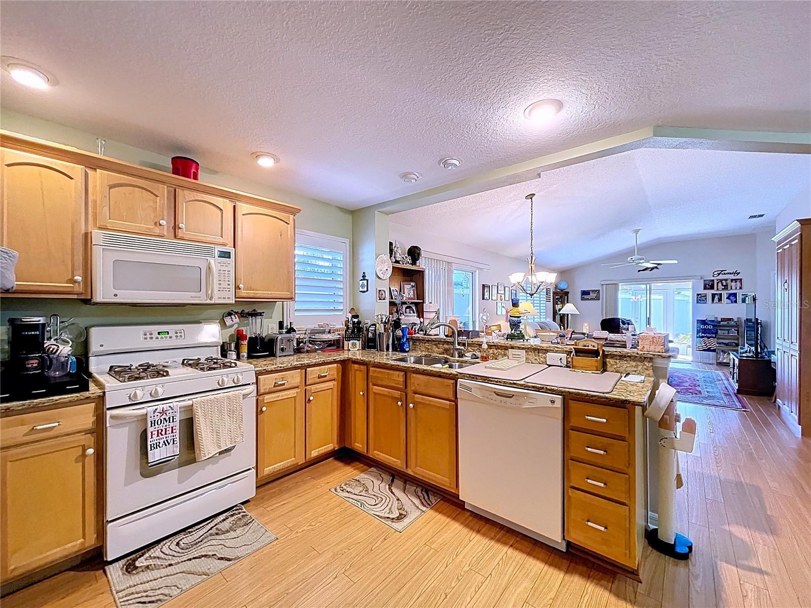 Image 12 of 74 For 388 Bradley Terrace