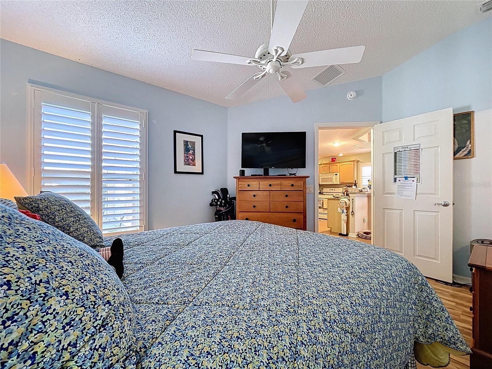 Image 23 of 74 For 388 Bradley Terrace