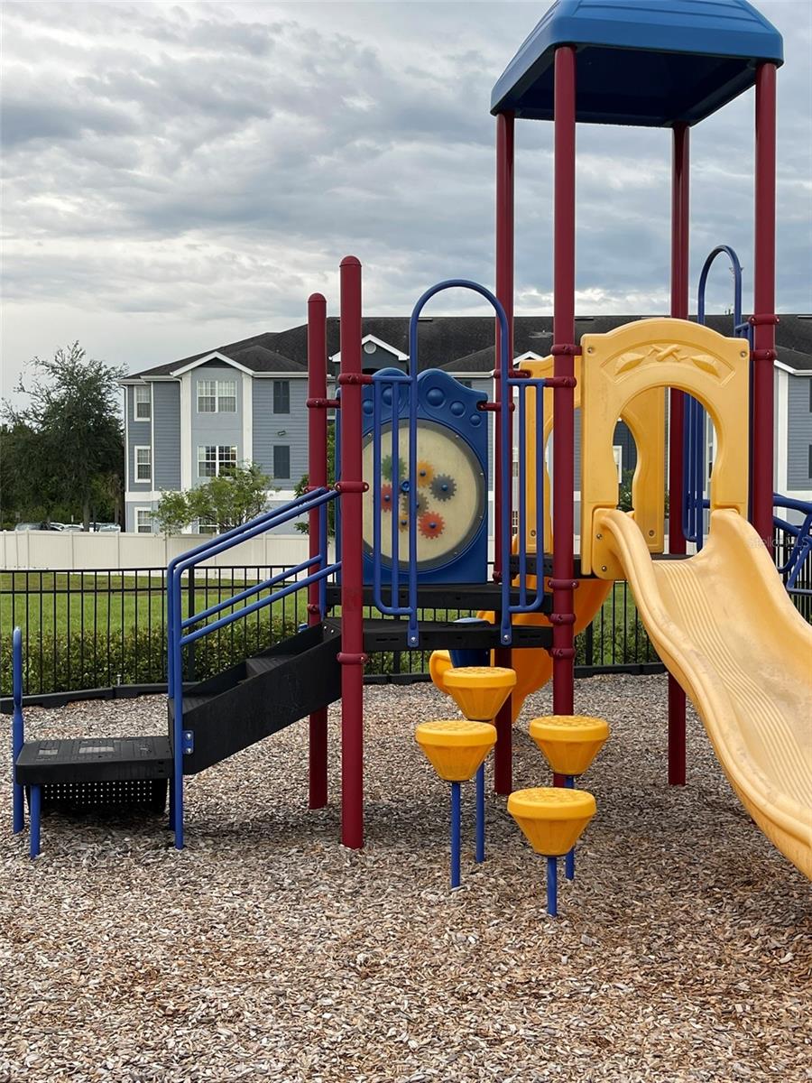 Image 4 of 5 For 12072 White Wave Point