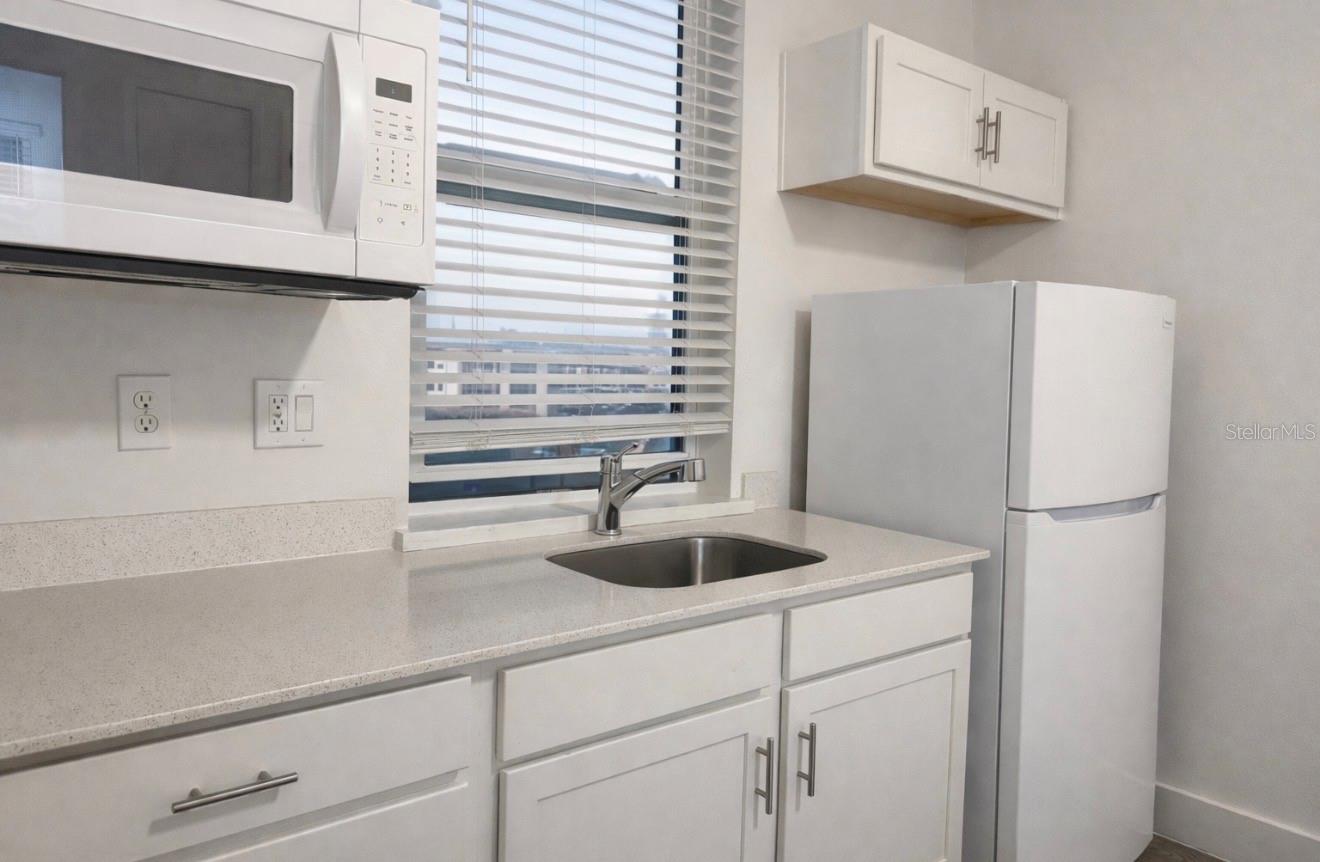 Image 3 of 18 For 13025a Michael Callin Alley