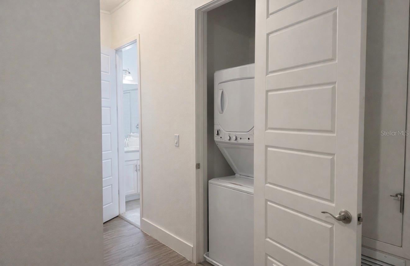 Image 5 of 18 For 13025a Michael Callin Alley