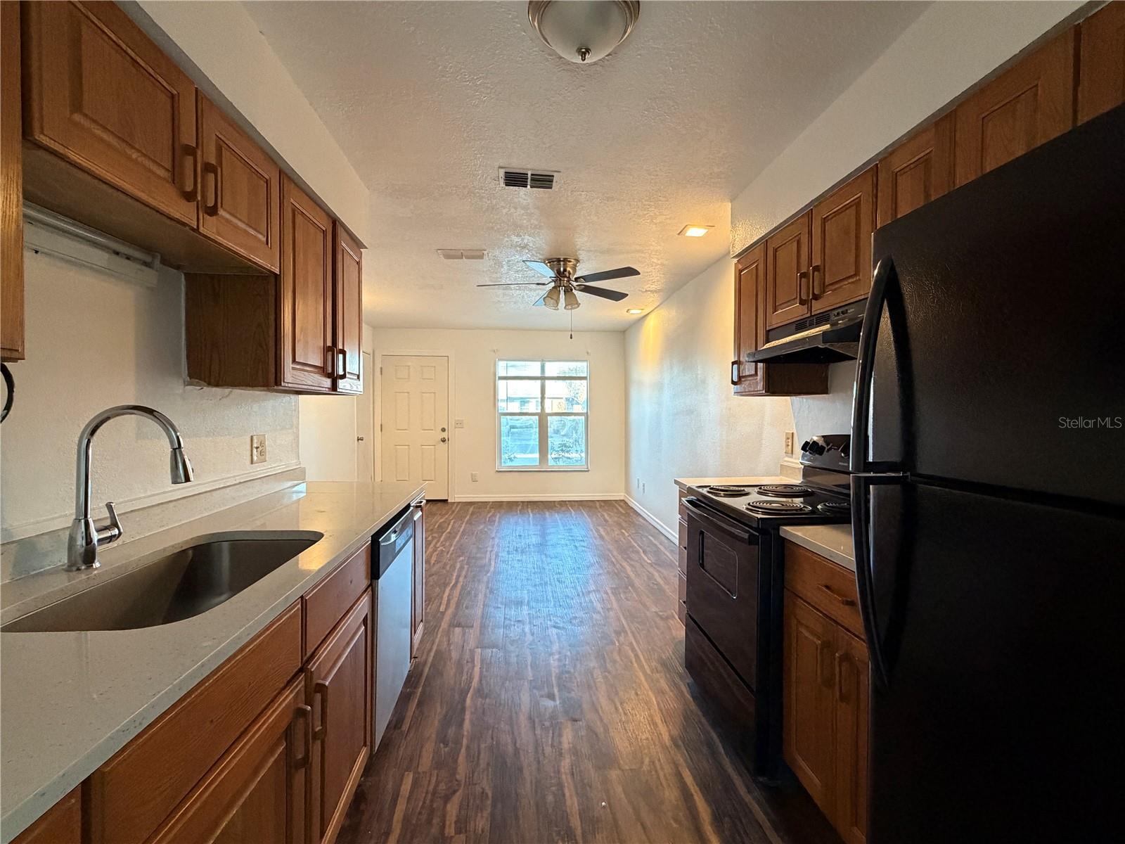 Image 3 of 12 For 6918 Edgefield Lane 2