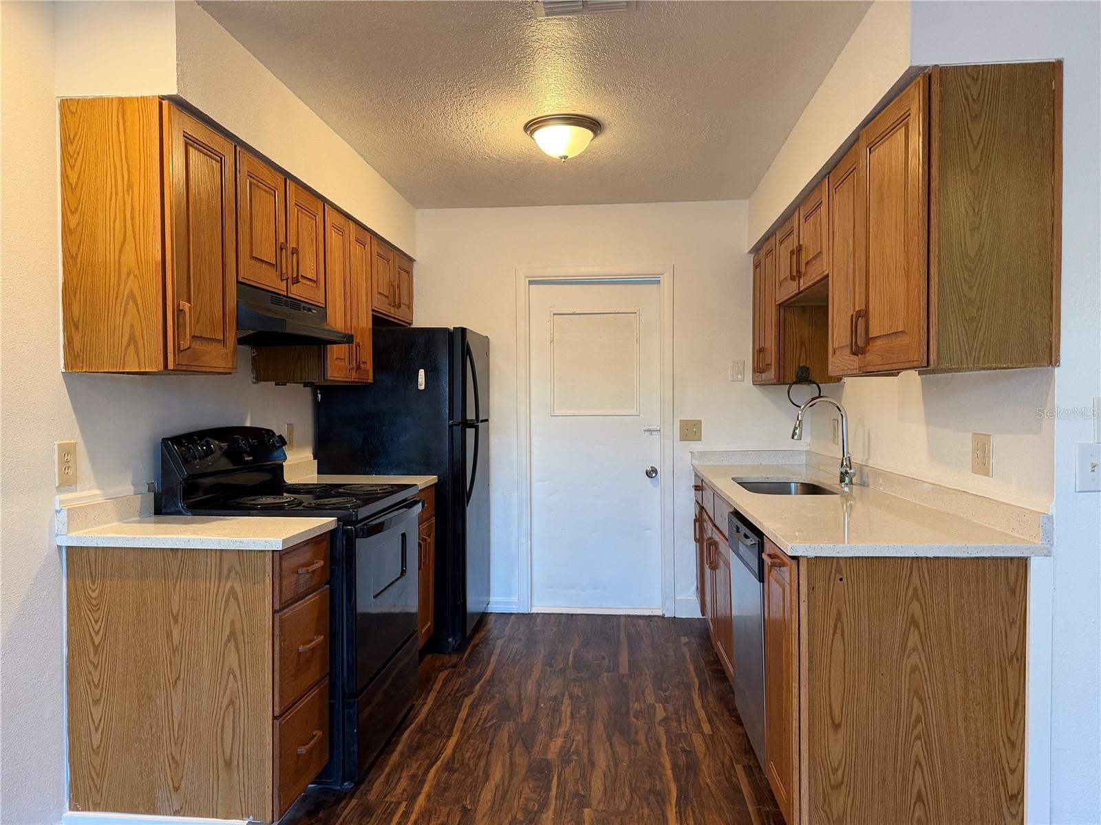 Image 4 of 12 For 6918 Edgefield Lane 2