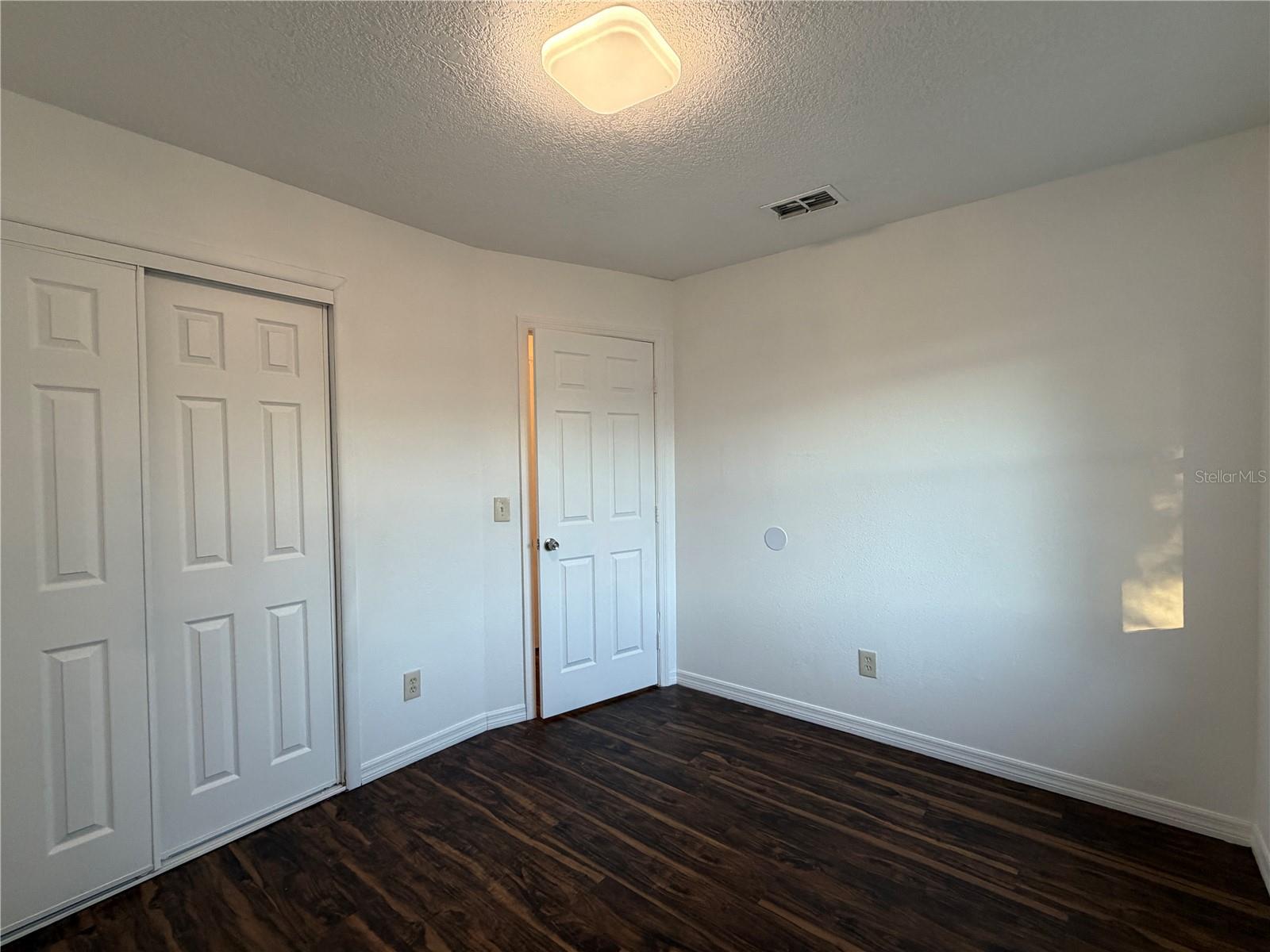 Image 5 of 12 For 6918 Edgefield Lane 2