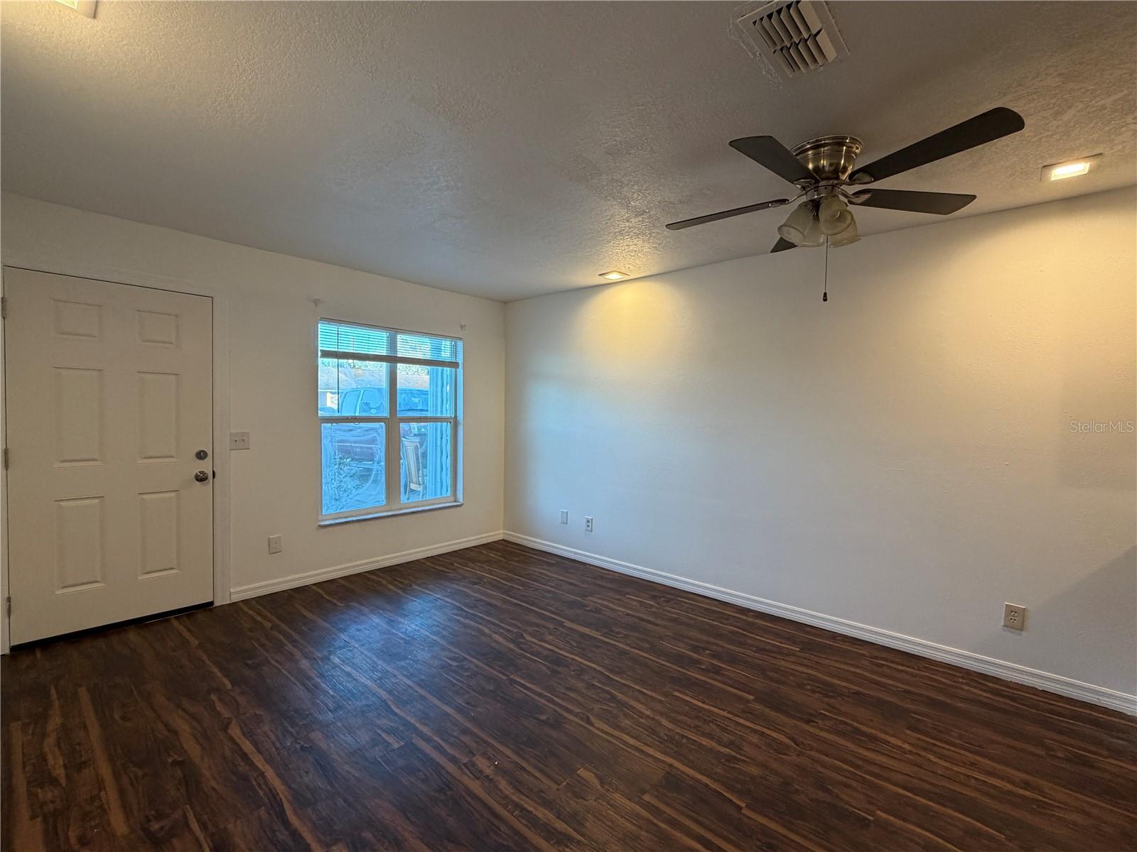 Image 9 of 12 For 6918 Edgefield Lane 2