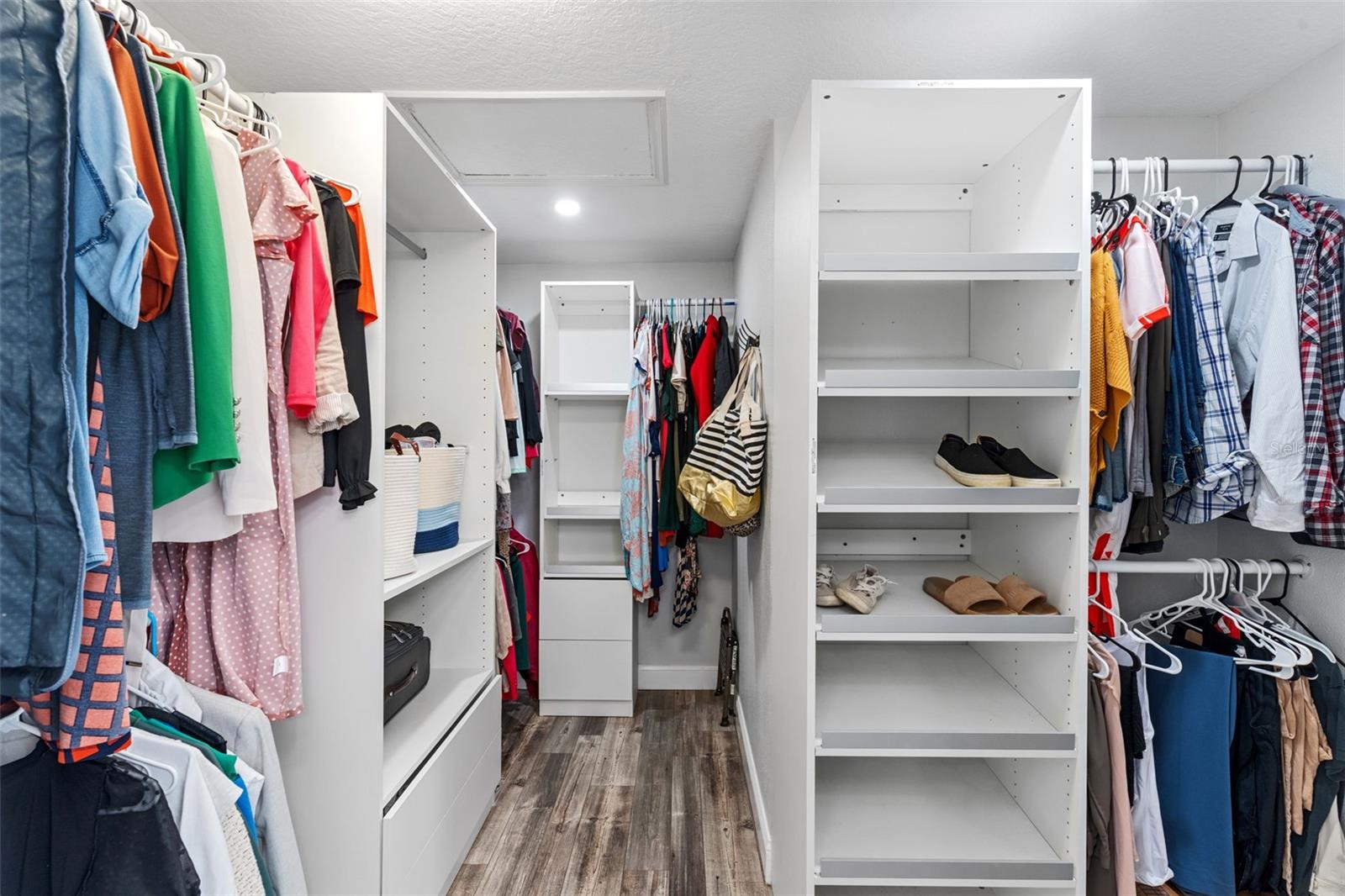 Image 20 of 45 For 10701 Dark Water Court