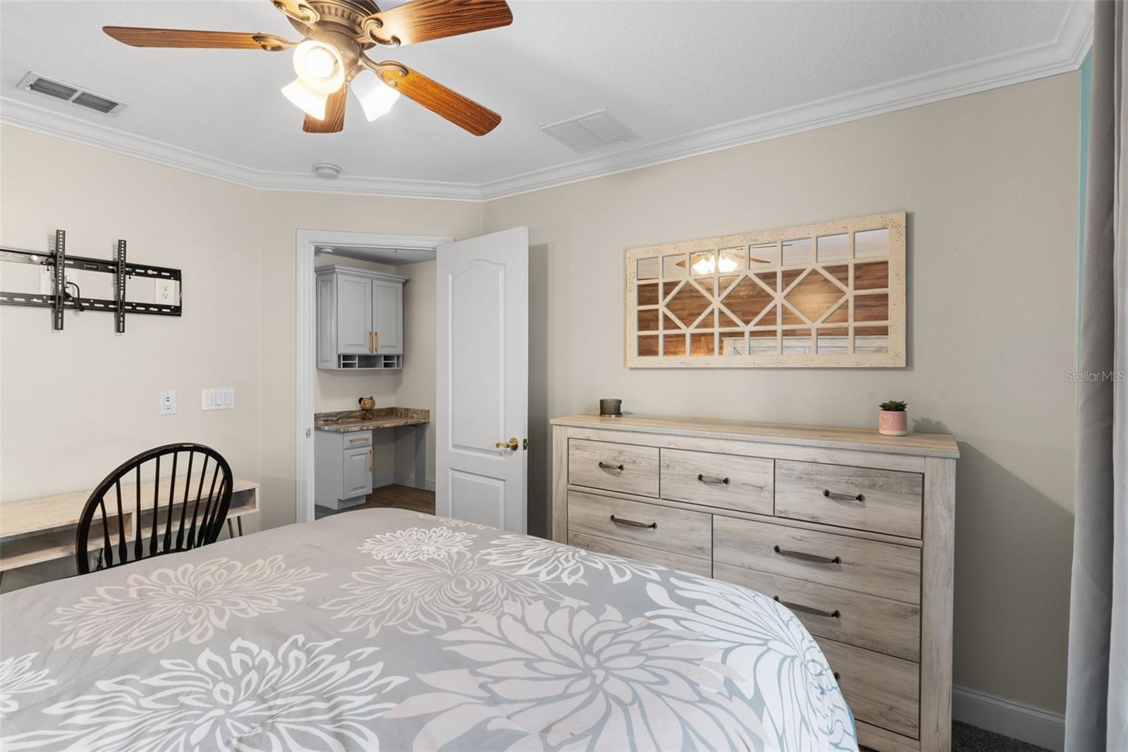 Image 22 of 45 For 10701 Dark Water Court