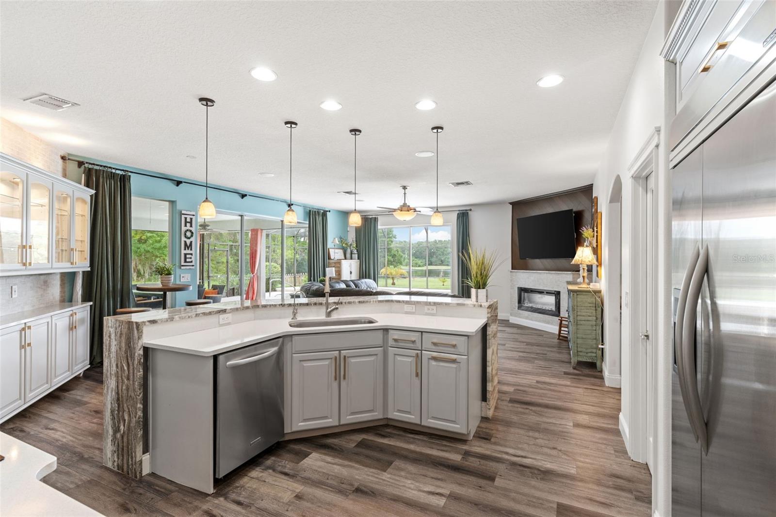 Image 6 of 45 For 10701 Dark Water Court