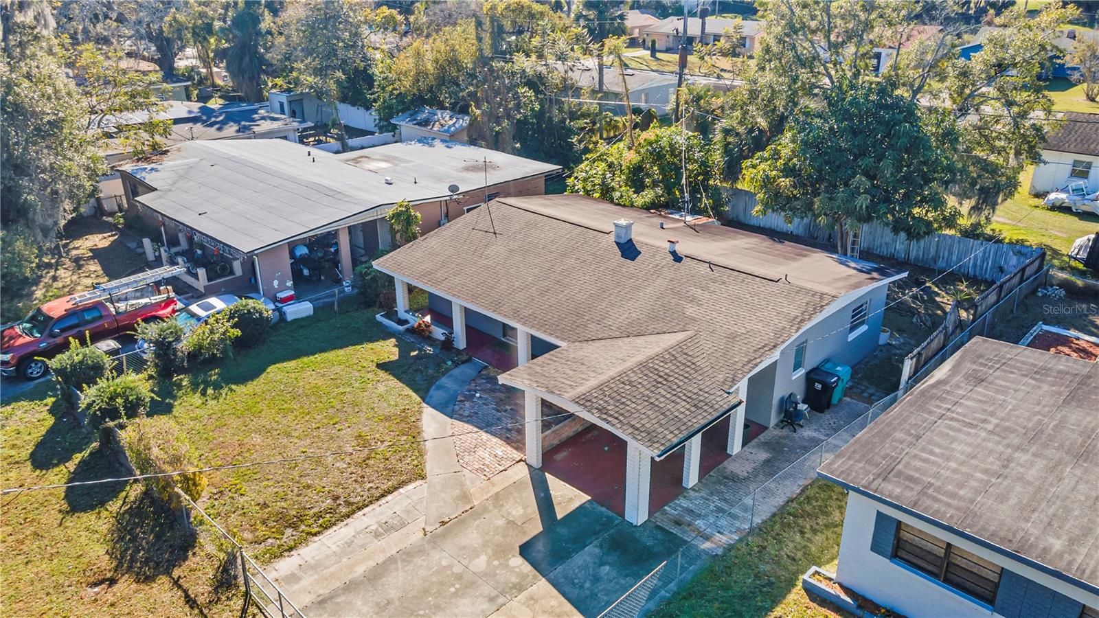 Image 17 of 19 For 324 Lakeland Avenue