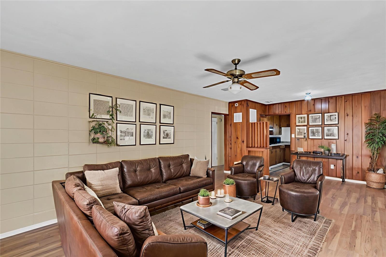 Image 4 of 19 For 324 Lakeland Avenue