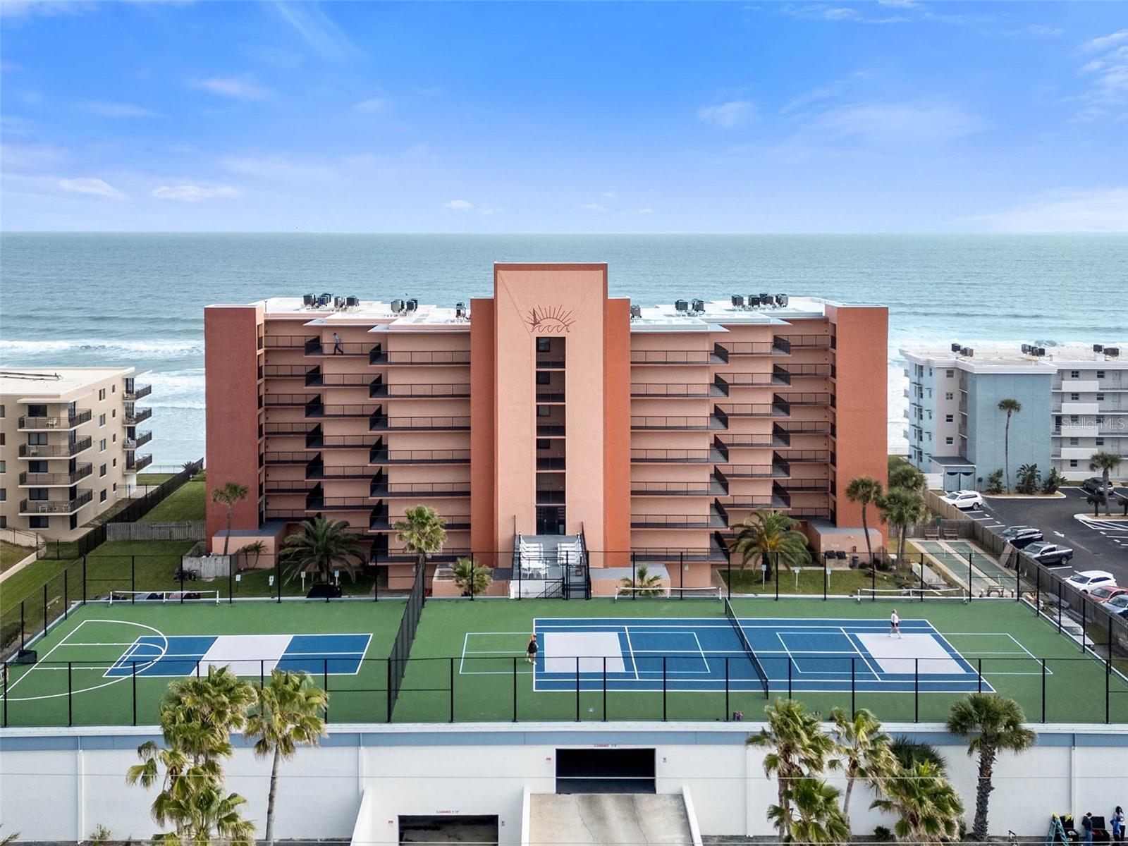 Image 3 of 40 For 4141 Atlantic Avenue 309