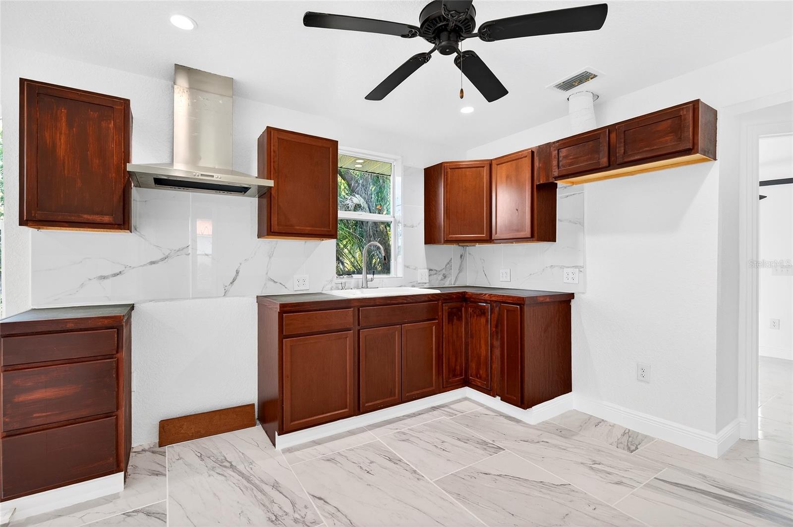 Image 19 of 30 For 1110 Fort King Street