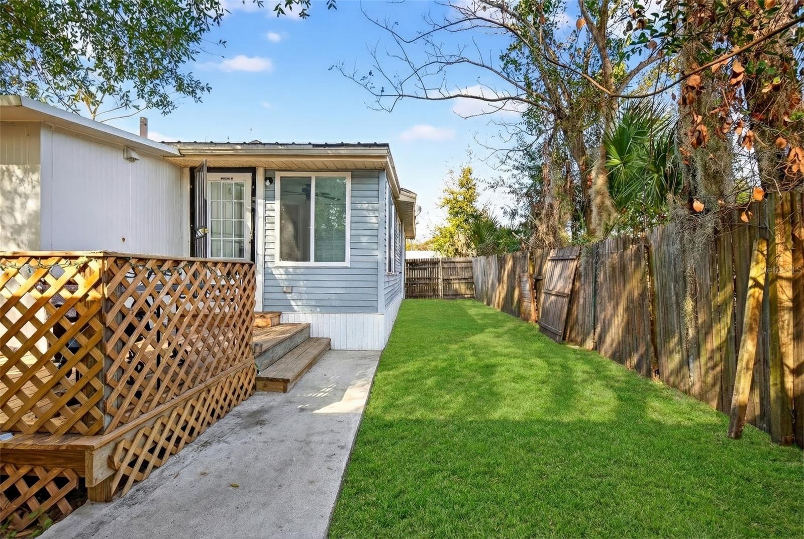 Image 27 of 30 For 1110 Fort King Street