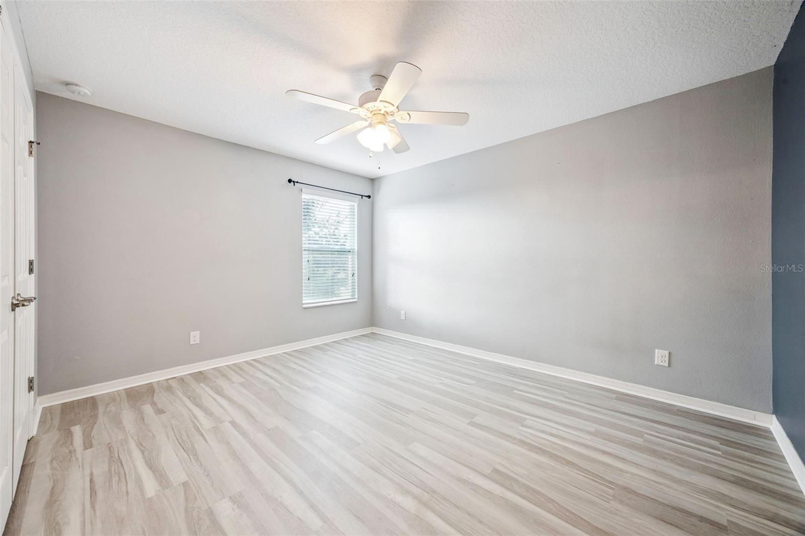 Image 13 of 57 For 964 Galway Boulevard