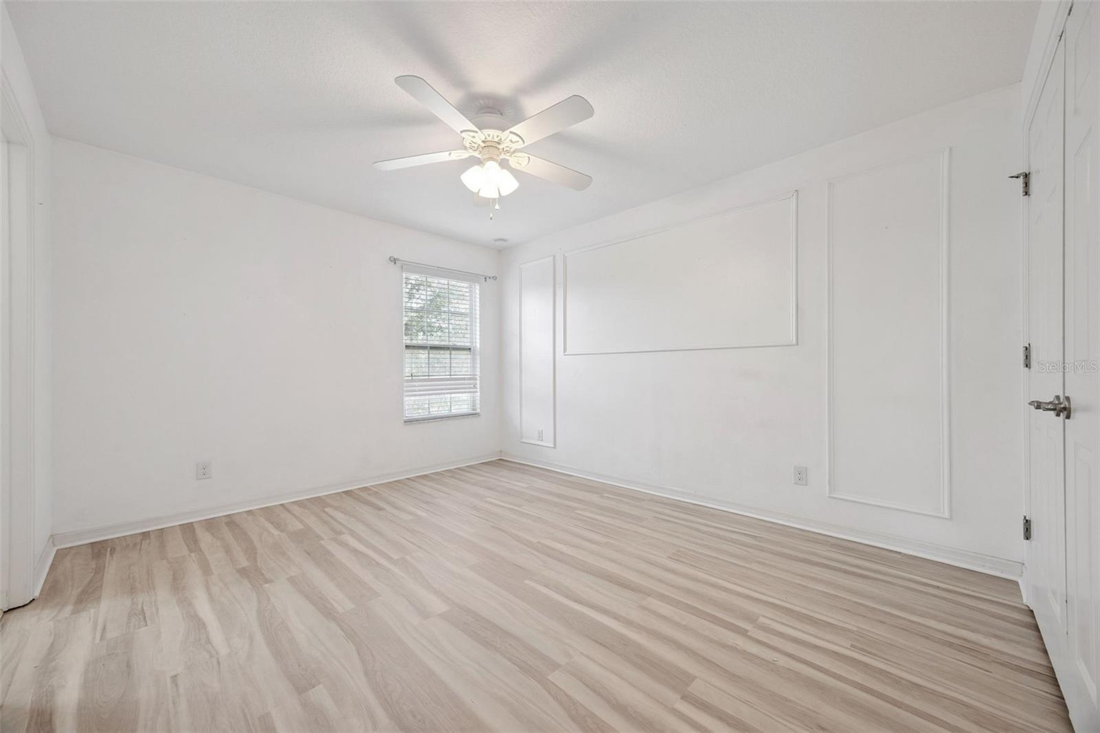 Image 20 of 57 For 964 Galway Boulevard