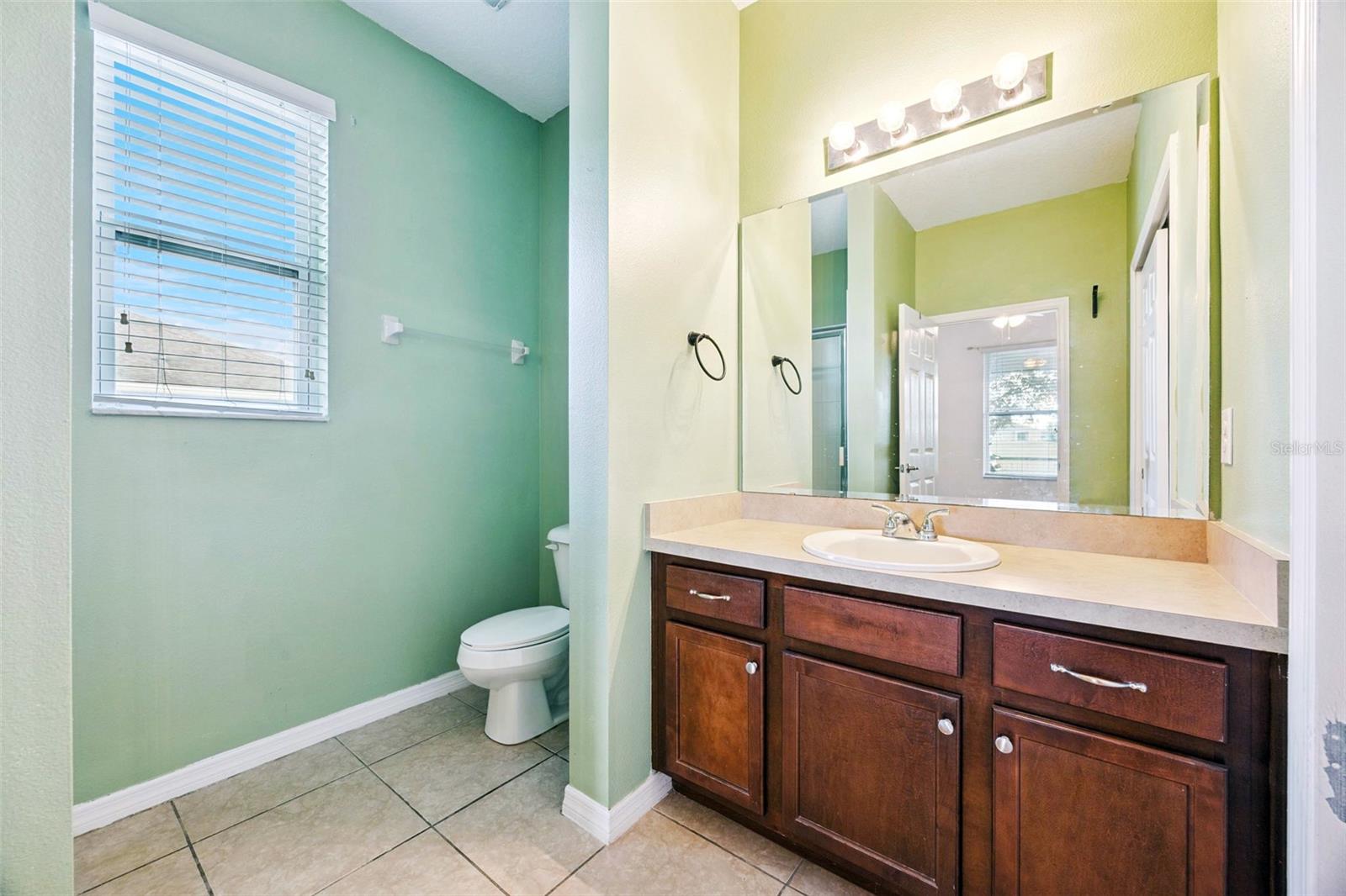 Image 21 of 57 For 964 Galway Boulevard