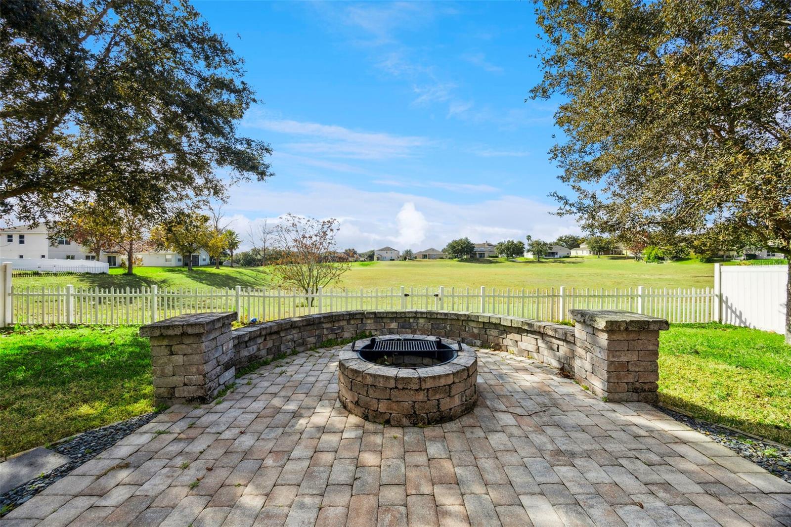 Image 26 of 57 For 964 Galway Boulevard