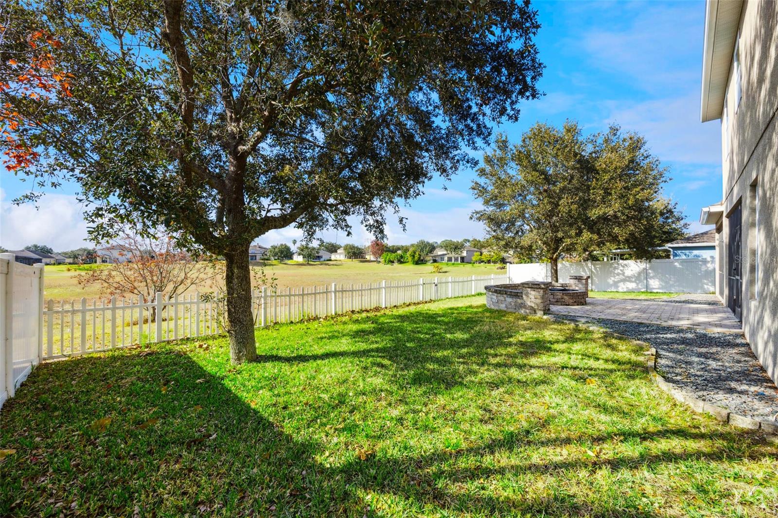 Image 28 of 57 For 964 Galway Boulevard