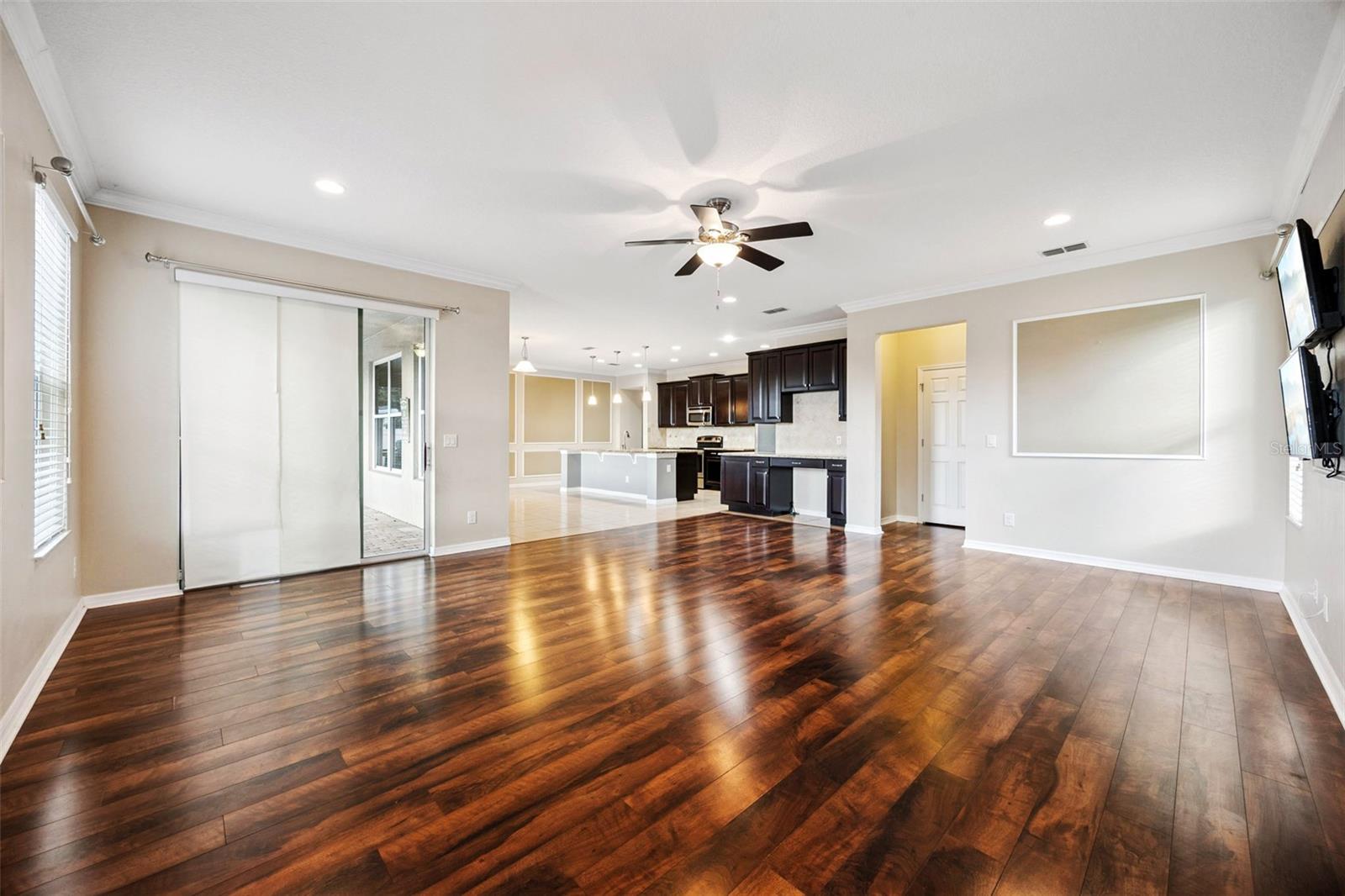 Image 6 of 57 For 964 Galway Boulevard