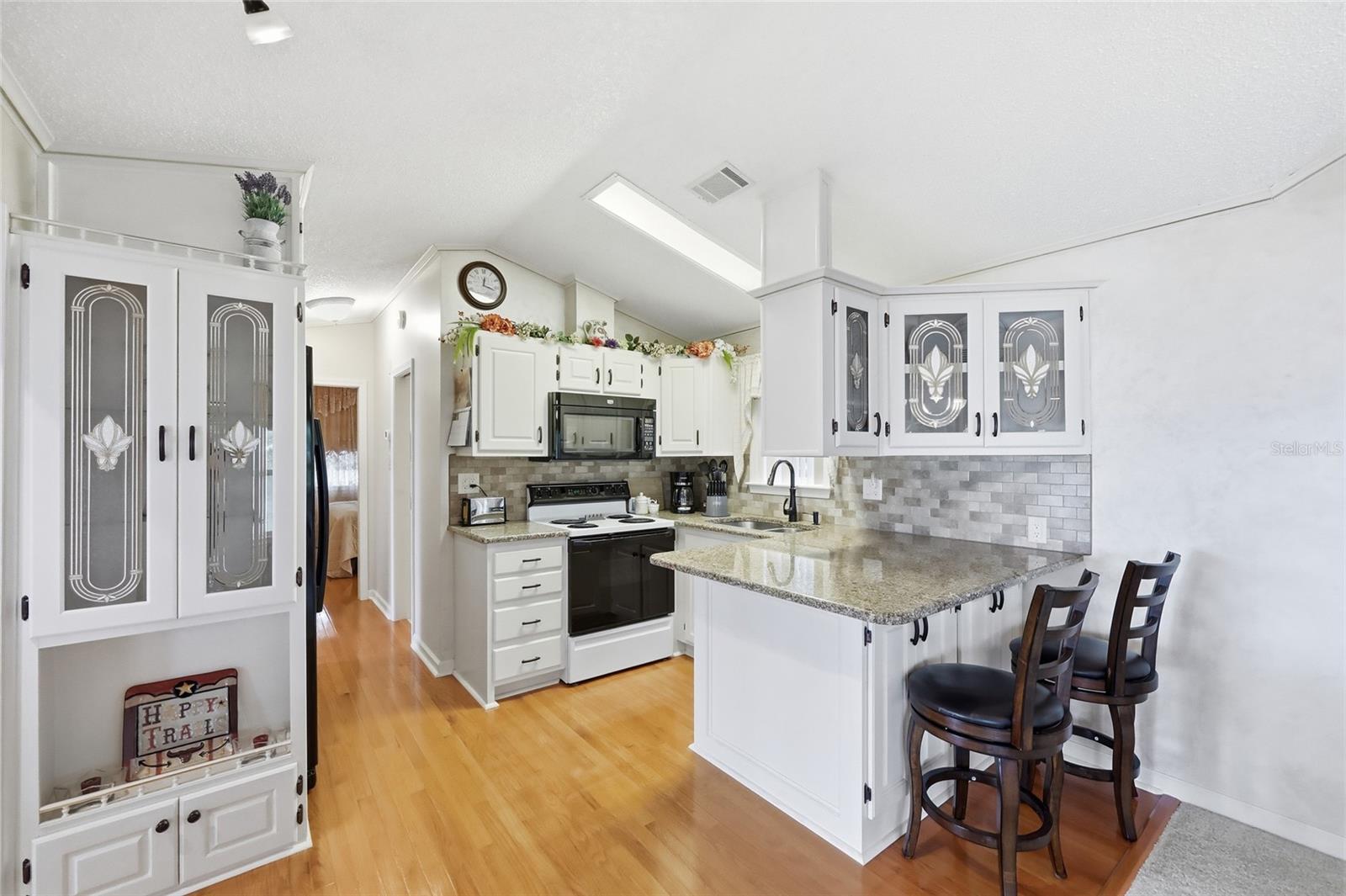 Image 24 of 34 For 7210 Windsong Drive