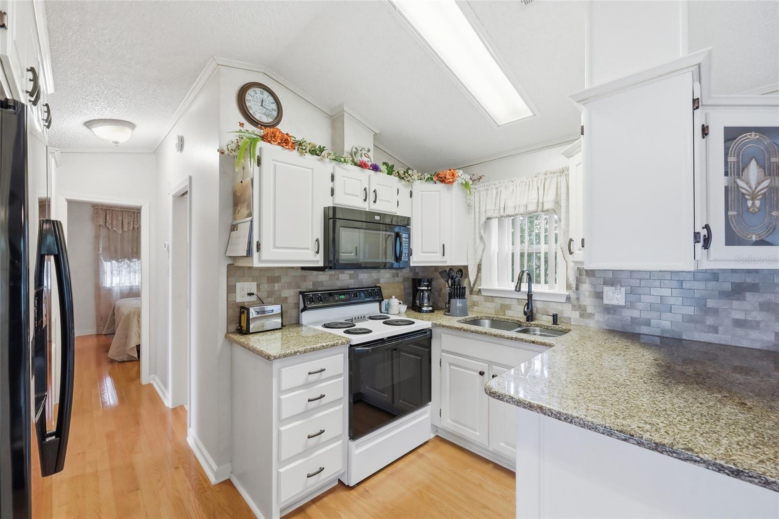 Image 25 of 34 For 7210 Windsong Drive