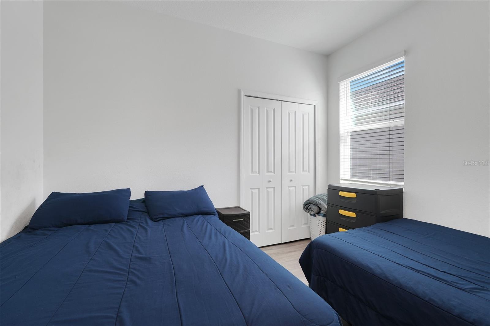 Image 20 of 33 For 1052 Holden Way