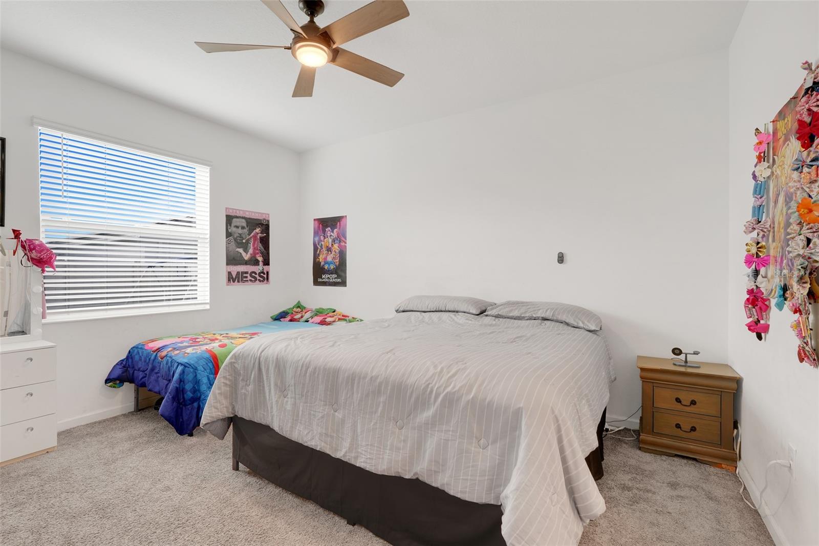 Image 21 of 33 For 1052 Holden Way