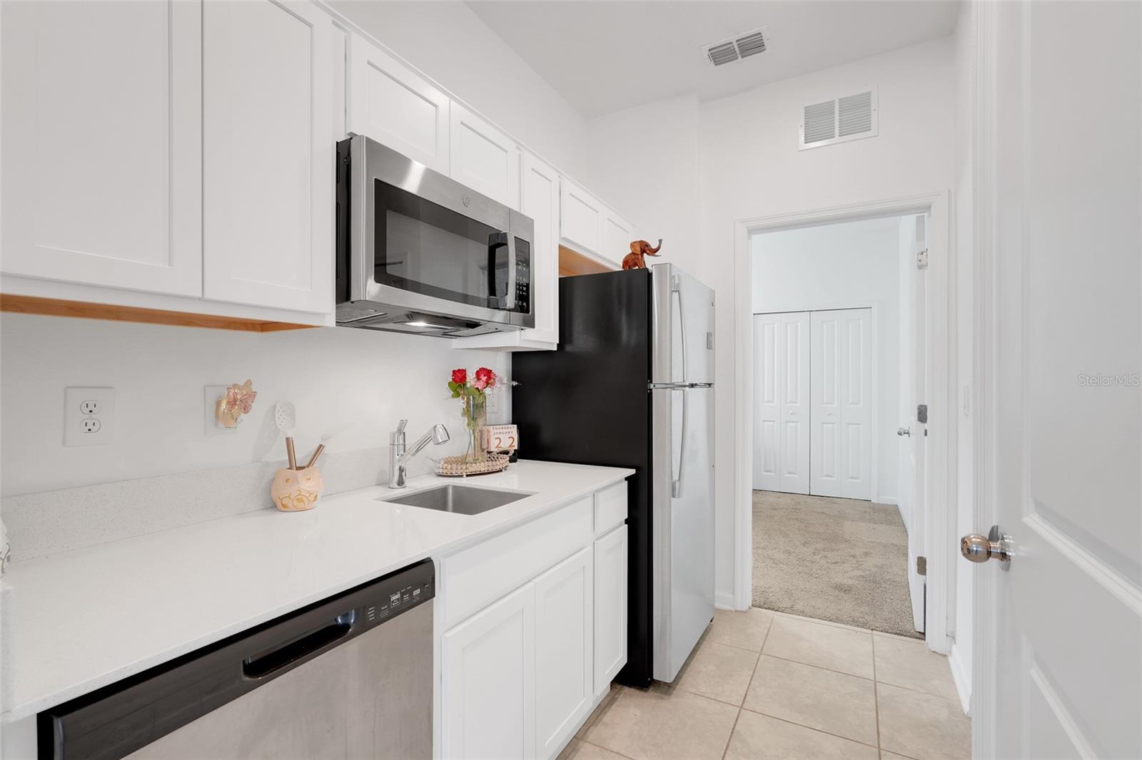 Image 26 of 33 For 1052 Holden Way