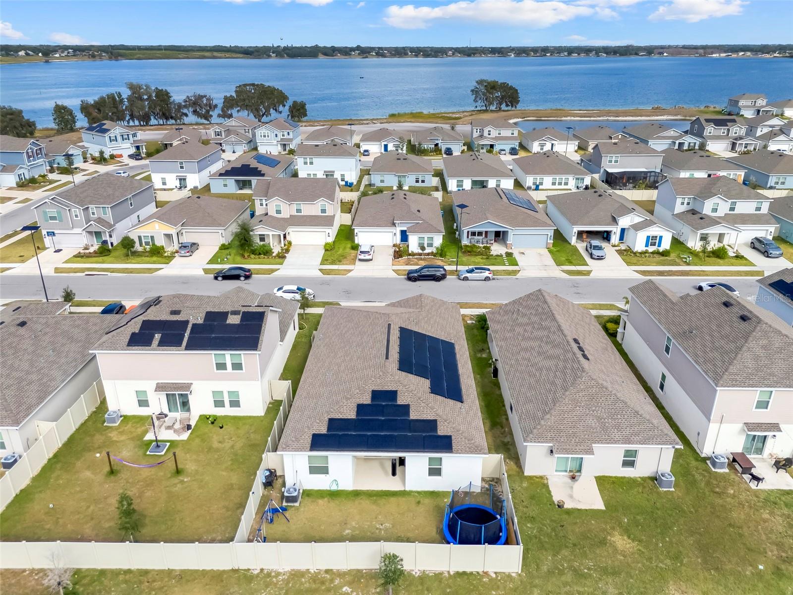 Image 32 of 33 For 1052 Holden Way