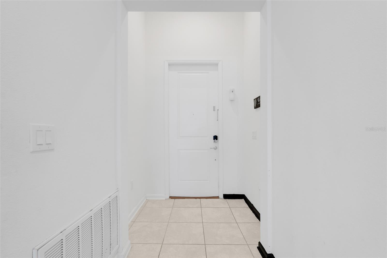 Image 5 of 33 For 1052 Holden Way