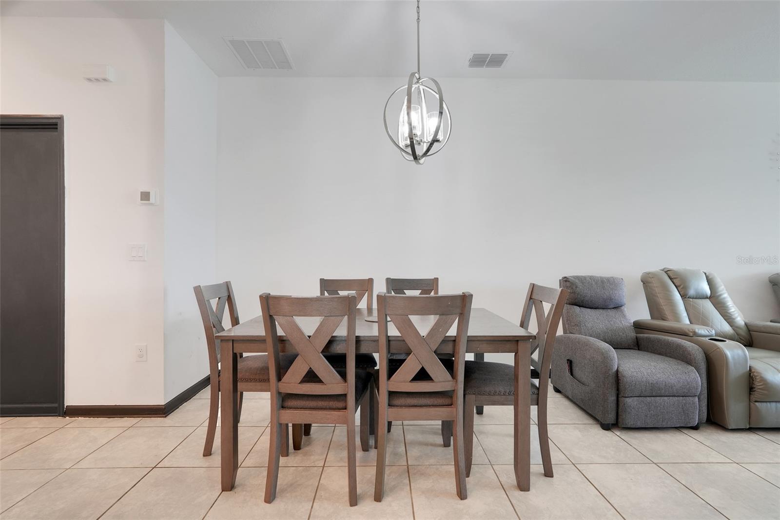 Image 7 of 33 For 1052 Holden Way