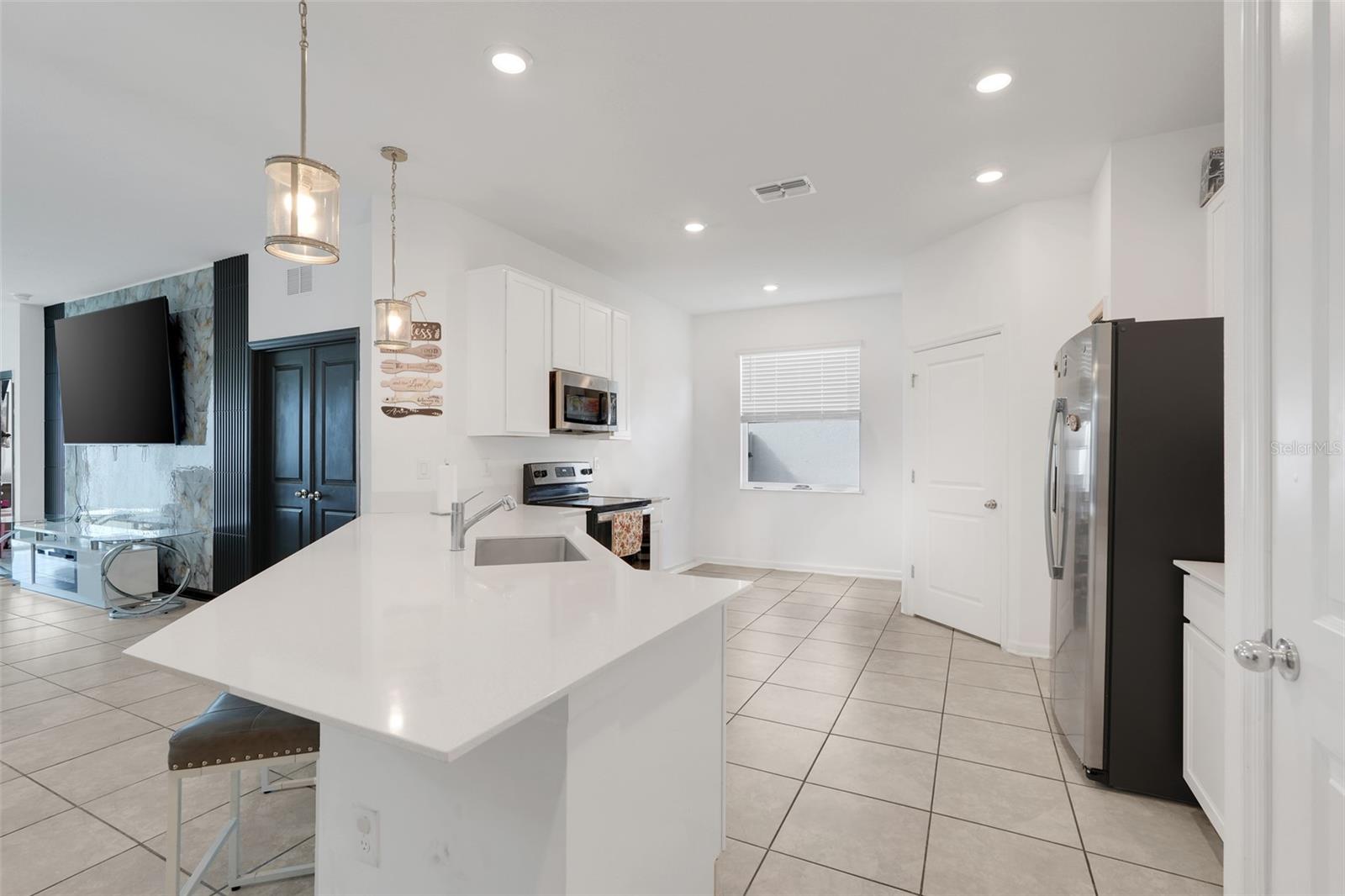 Image 8 of 33 For 1052 Holden Way