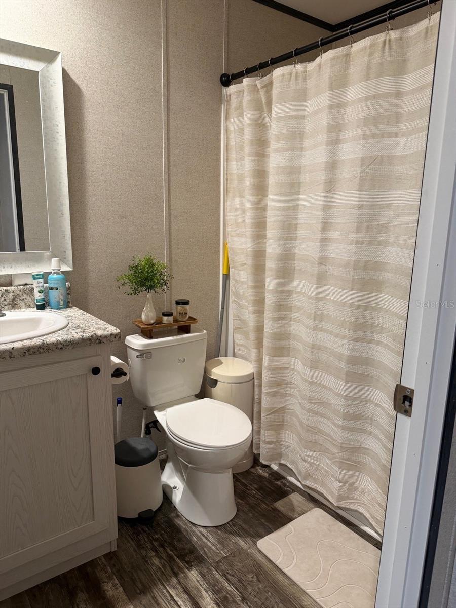 Image 7 of 8 For 4425 Mobilaire Drive