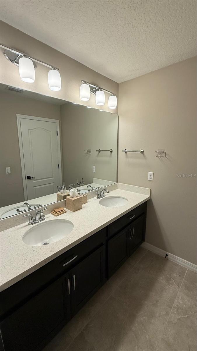 Image 31 of 47 For 13665 Killebrew Way