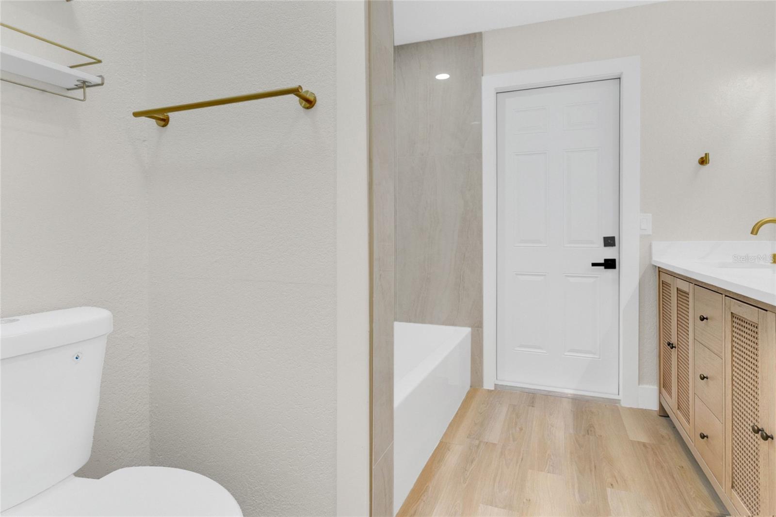 Image 16 of 34 For 330 Elkhorn Court