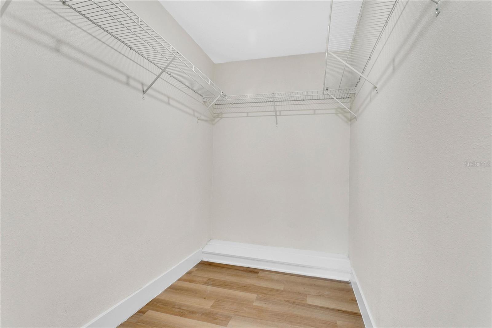 Image 20 of 34 For 330 Elkhorn Court