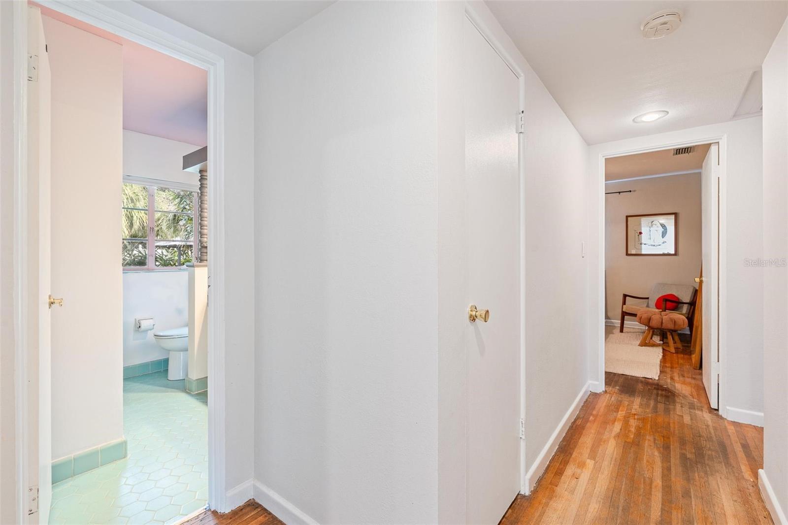 Image 14 of 33 For 1617 Campbell Avenue