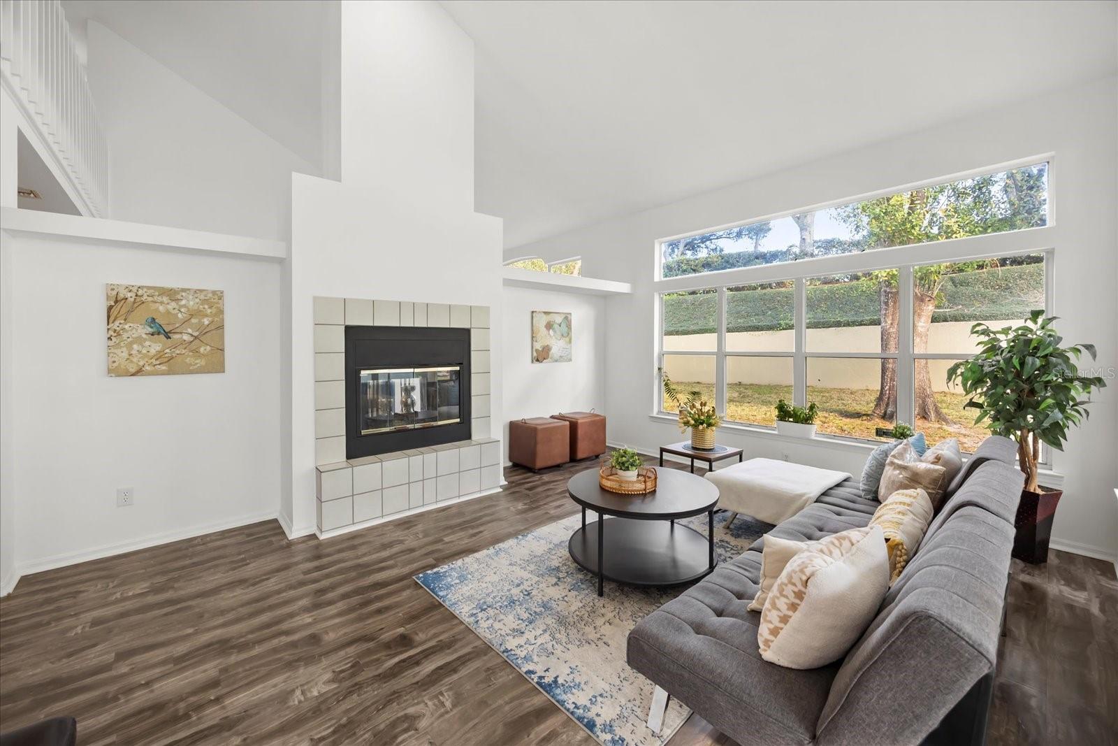 Image 10 of 38 For 220 Wimbledon Circle