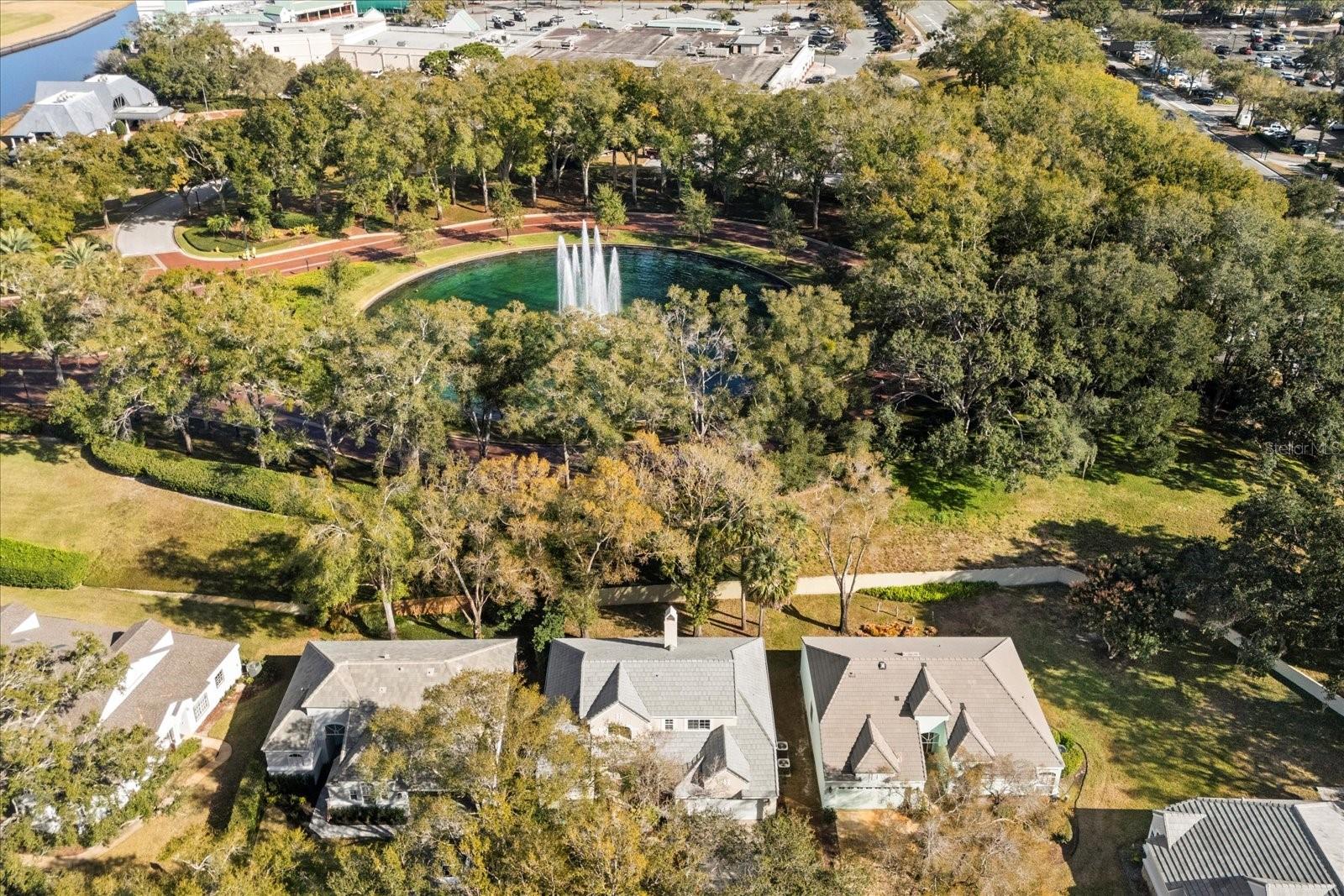 Image 36 of 38 For 220 Wimbledon Circle