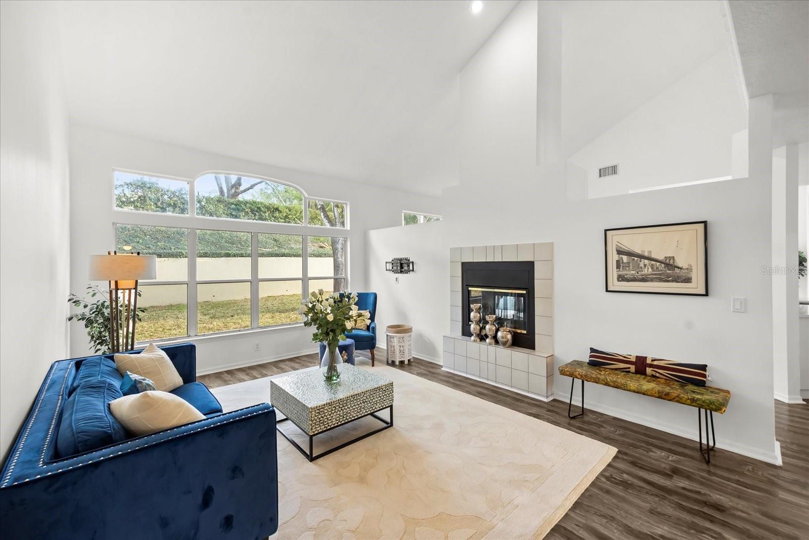 Image 7 of 38 For 220 Wimbledon Circle