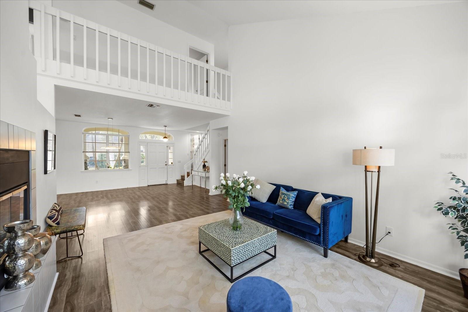 Image 8 of 38 For 220 Wimbledon Circle