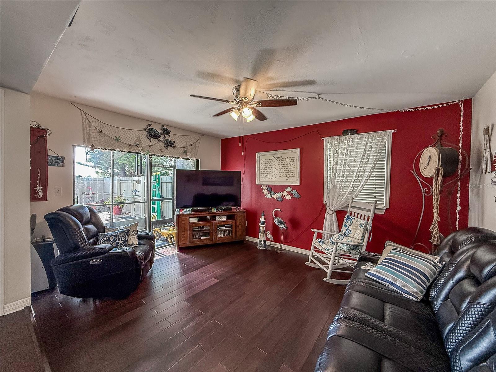 Image 12 of 42 For 1428 Oak Place G