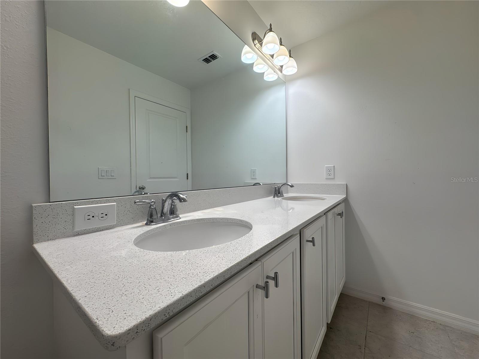 Image 10 of 37 For 2962 Voyager Avenue