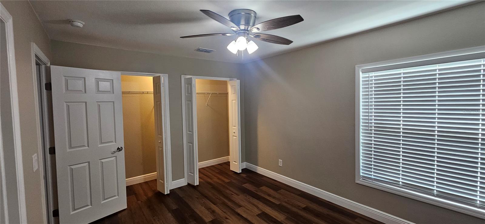 Image 14 of 21 For 606 Casa Park A Court