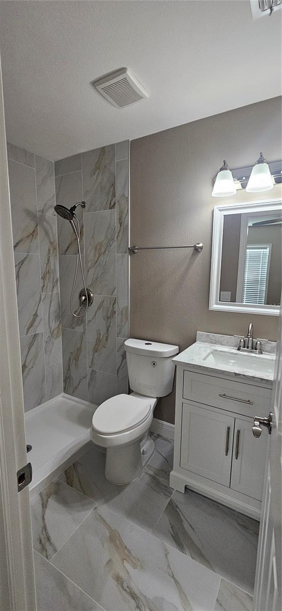 Image 15 of 21 For 606 Casa Park A Court