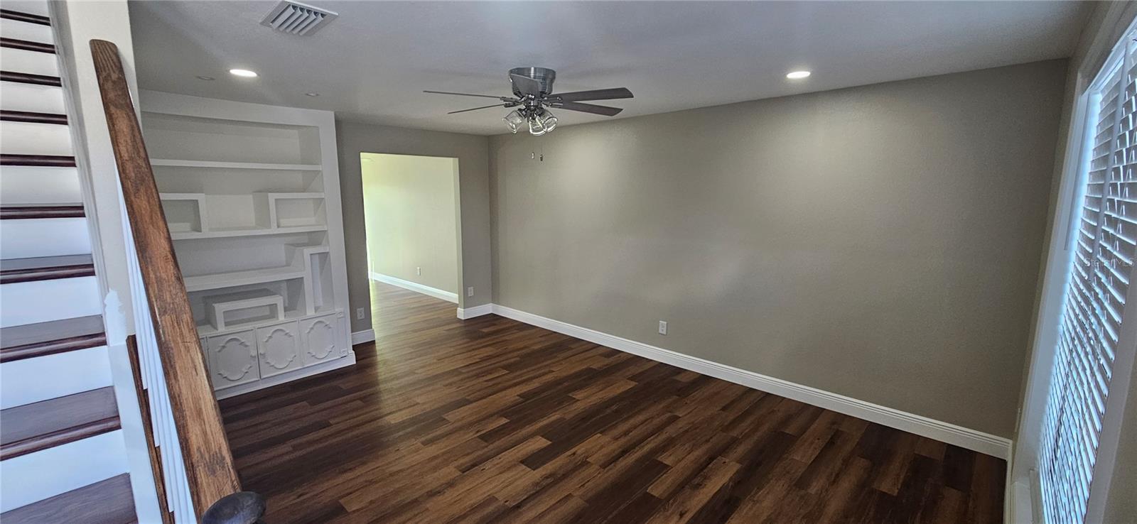 Image 3 of 21 For 606 Casa Park A Court